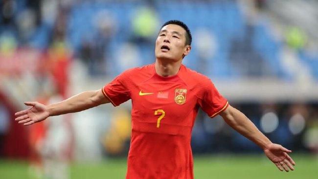陈泽楷说：香格里拉全年二十四小时不停业，一直都有人值班。